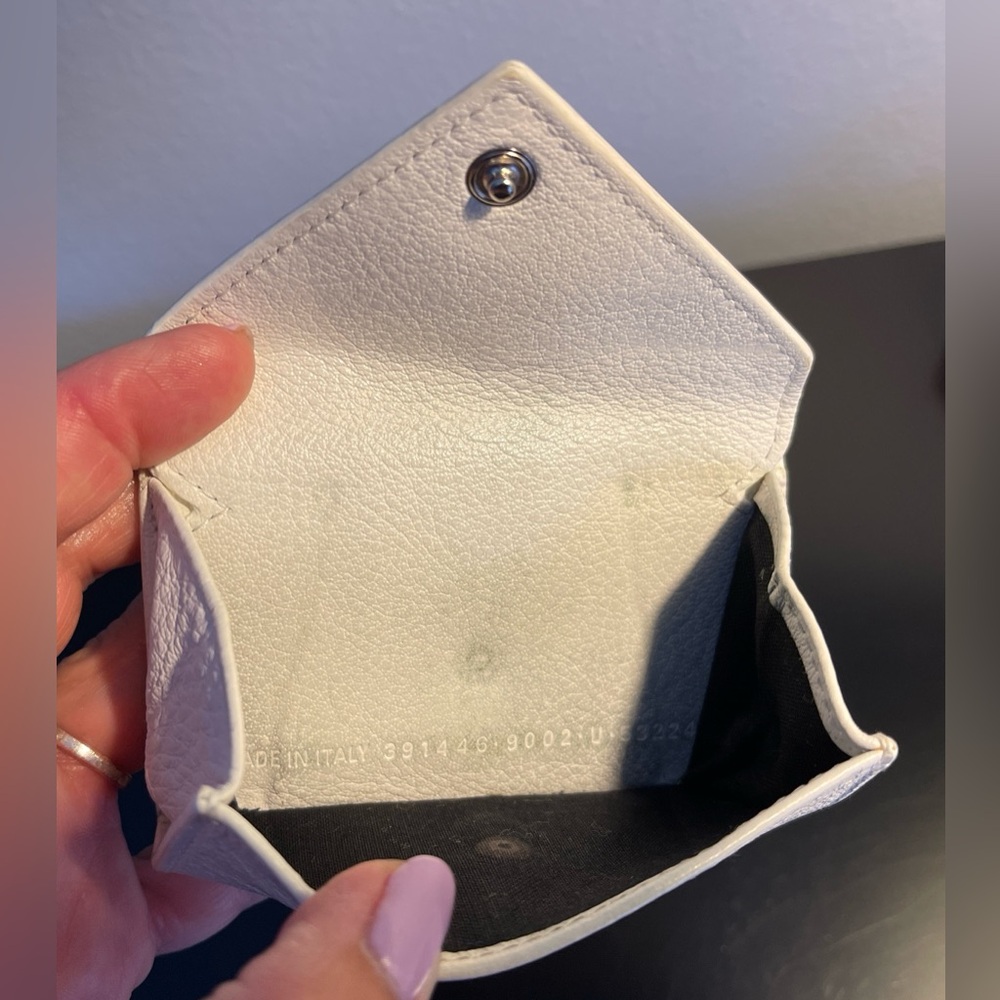 Balenciaga Calfskin Leather trifold wallet EUC white - Picture 8 of 16